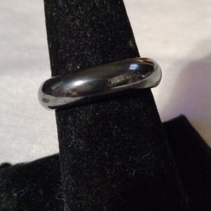 Hematite wedding band ring size 9 NWT (sku 613)